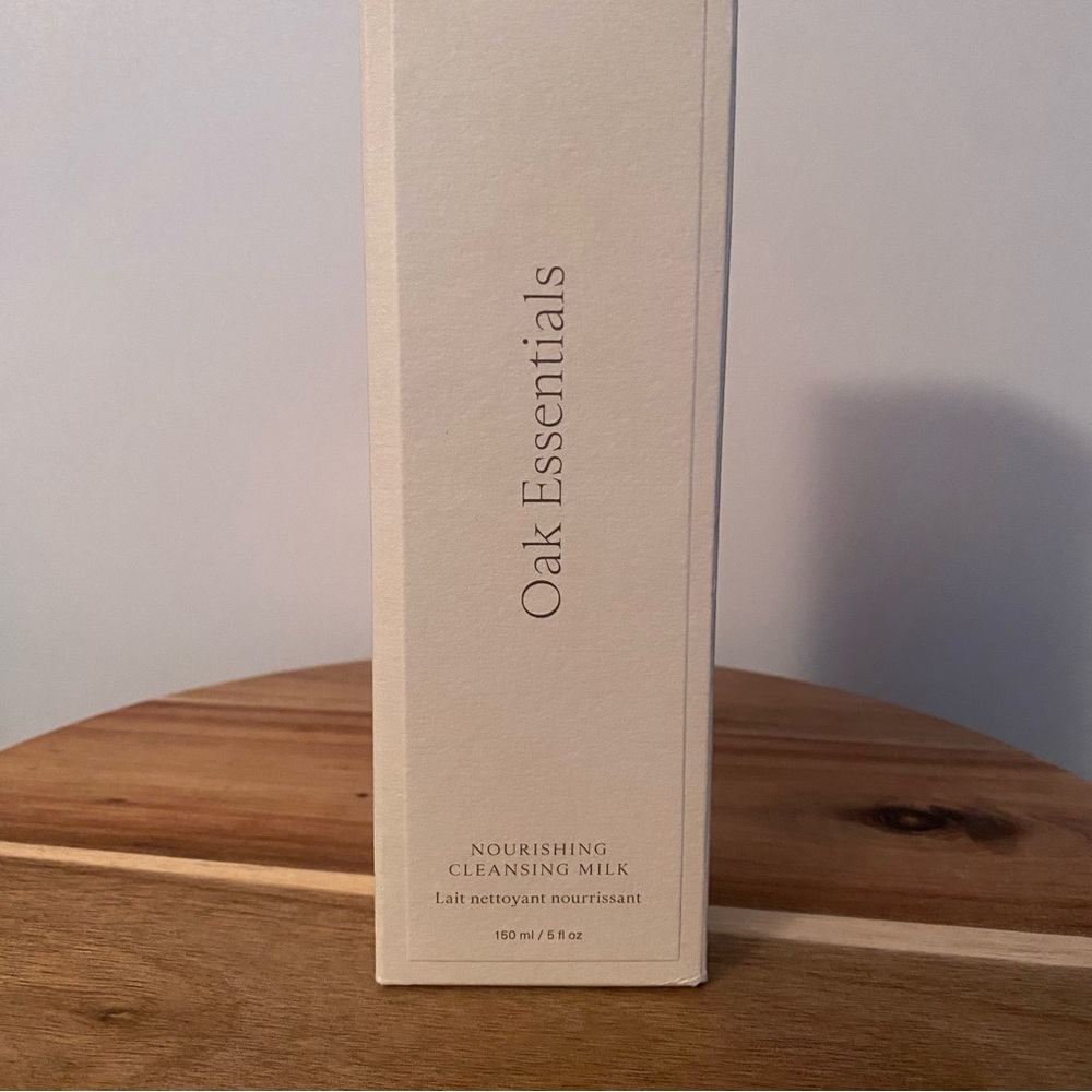 Oak Essentials Nourishing Cleansing Milk 5 Fl oz 150 ml New